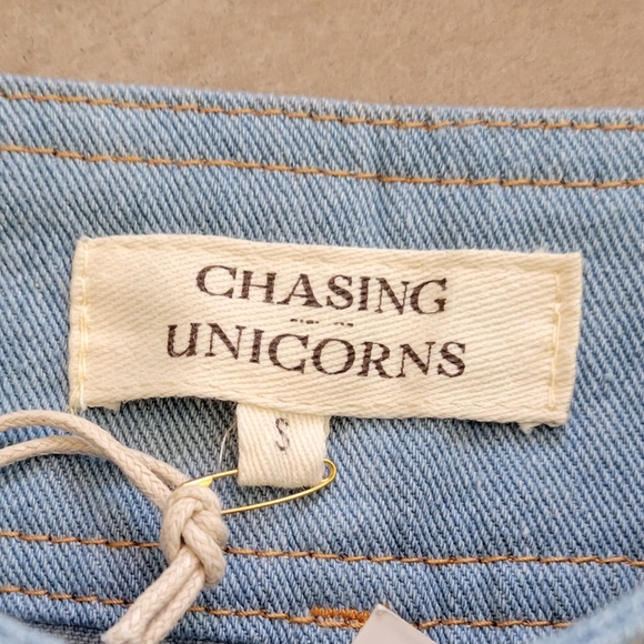 💔SOLD💔 Chasing Unicorns Red Hot patchwork denim Rainbow 🌈 embroidered flares - Picture 7 of 8